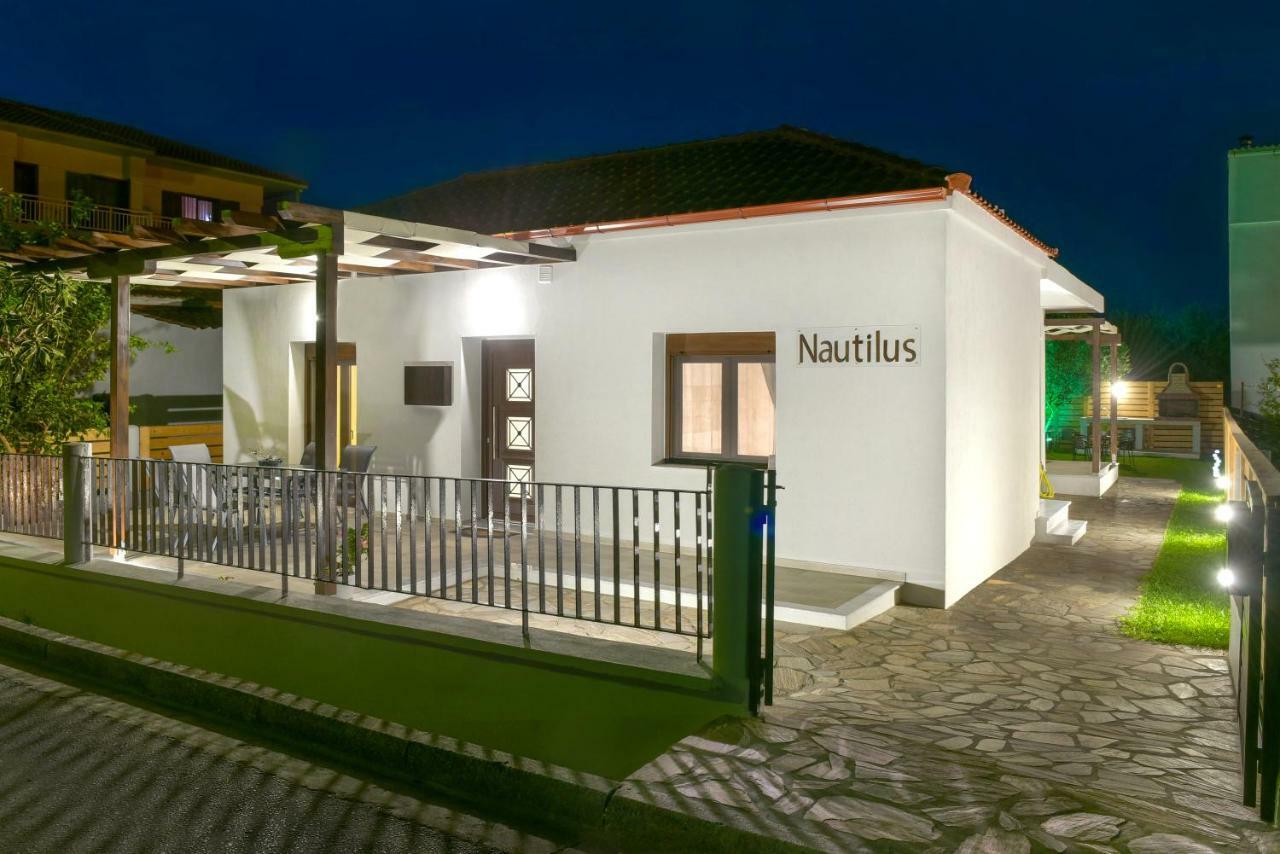 Νautilus Luxury Apartments อิเอริสโซส ภายนอก รูปภาพ